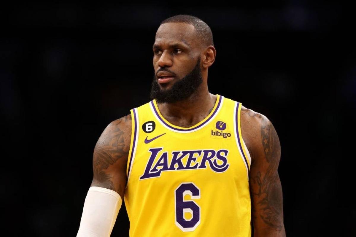LeBron set to appear in New Yo...