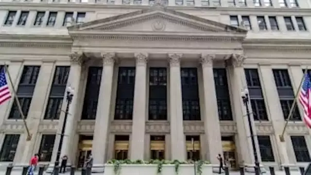 الأسواق تترقب قرار الفيدرالي الأمريكي لحسم سعر الفائدة غدا