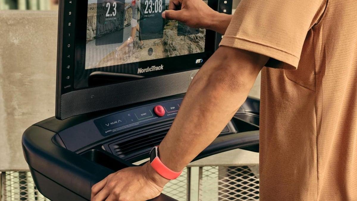 Get the Fitbit that shares hea...