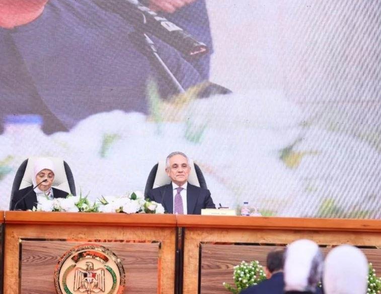 وزير العدل يشهد أداء اليمين القانونية لمعاوني النيابة الإدارية الجدد بحضور رئيسة الهيئة وأعضاء المجلس الأعلى