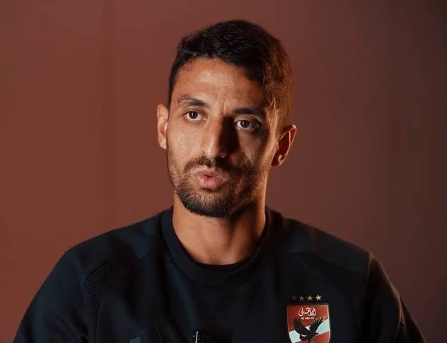 طاهر: تجديد عقدي مع الأهلي كان...