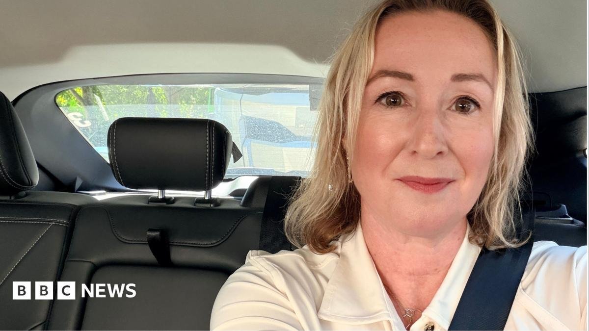 Uber launches UK's first robot...