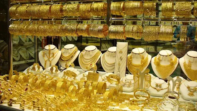 خبير يحذر من شراء الذهب عبر مواقع التواصل: نسبة الغش تصل إلى 99%