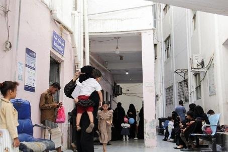 أزمة وقود تضغط على مستشفيات اليمن وتعرض حديثي الولادة للخطر