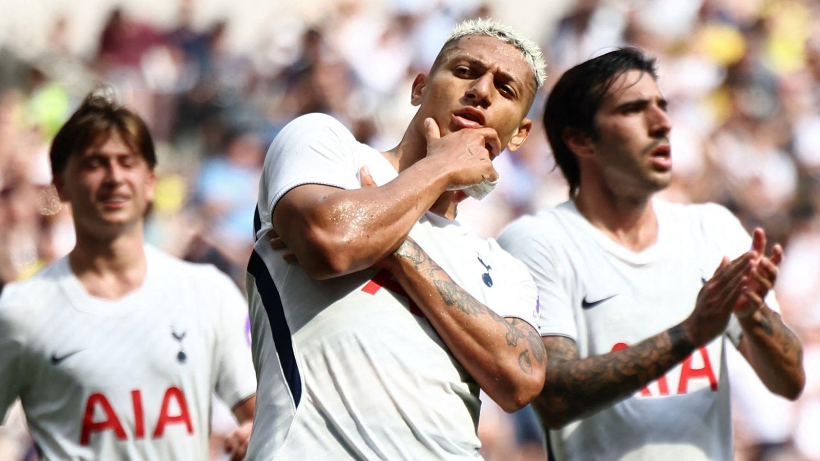 Moore doubles Tottenham's lead...