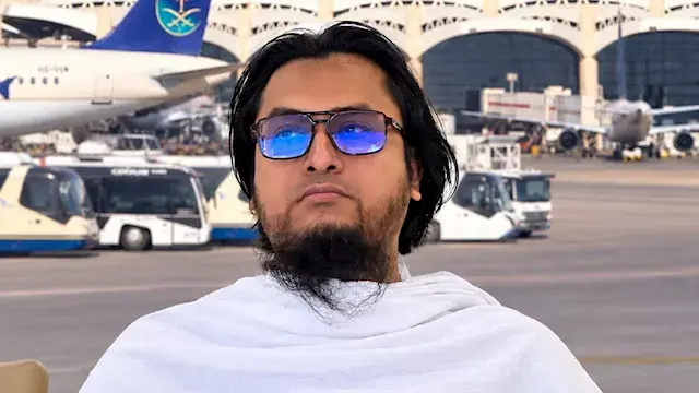 آخر ظهور للداعية البنجلاديشي نصر الله البدر في استهداف مطار الرياض أثناء توجهه للعمرة