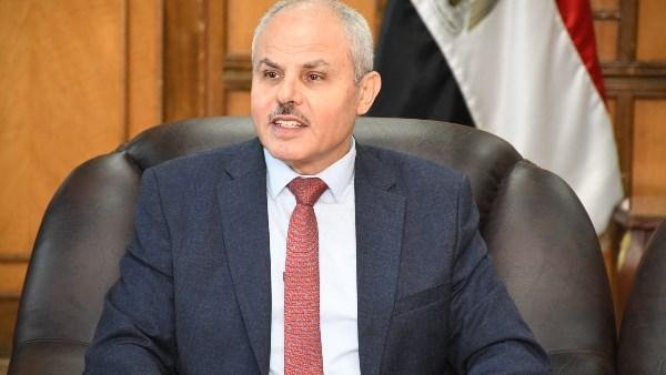 جامعة قناة السويس تنفذ برنامجين تدريبيين للتوعية بالتغيرات المناخية وتطوير الأداء المالي والإداري