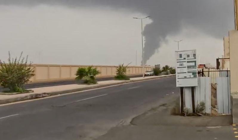 الحوثي يحذر العاملين في المنشآت النفطية السعودية من التواجد في المواقع المستهدفة
