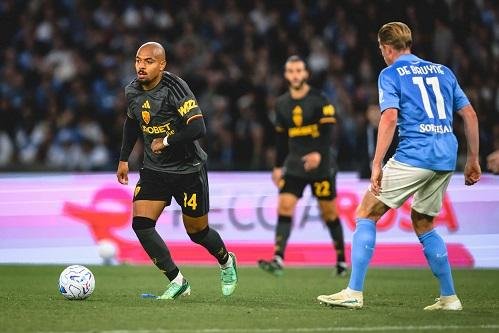 روما يحرم نابولي من الفوز بتعادل مثير في الوقت القاتل بالدوري الإيطالي