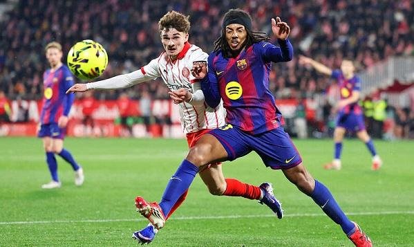 برشلونة يستعيد كوندي قبل مواجهة ألافيس