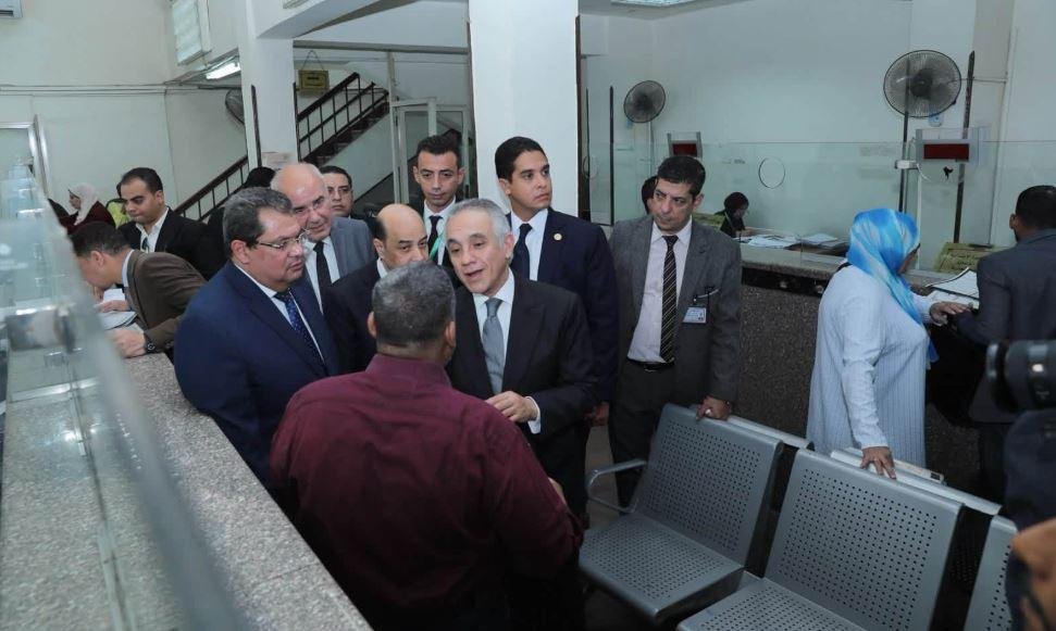 وزير العدل يتفقد محكمتي جنوب الجيزة وجنوب القاهرة في جولة مفاجئة.. ويؤكد: كرامة المواطن وحسن استقباله أولوية مطلقة