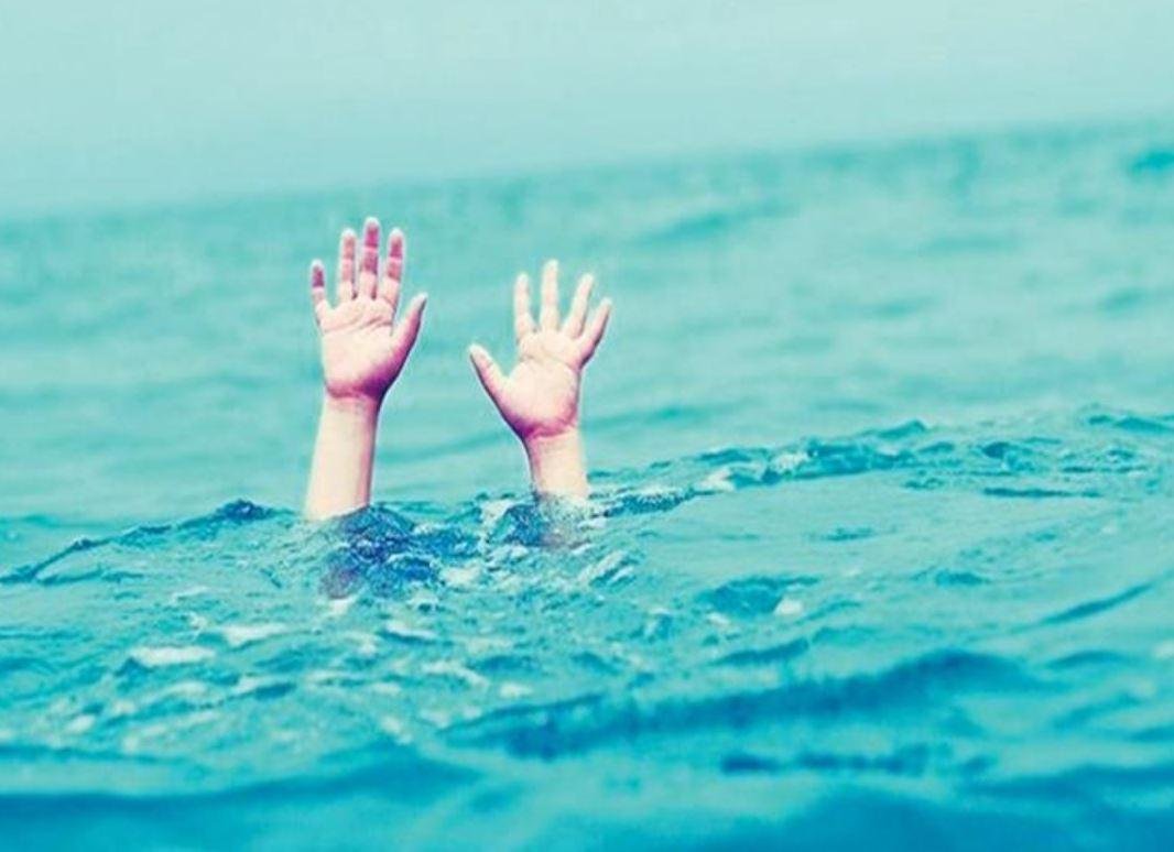 مصرع 3 أشخاص غرقا جراء نوة الصليب في شواطئ غرب مطروح