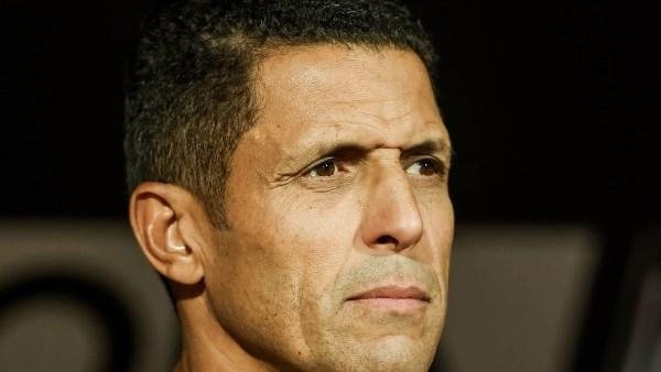 كلام غريب جدًا..  عضو مجلس إدارة الأهلي يرد على الجدل بشأن راتب عموتة
