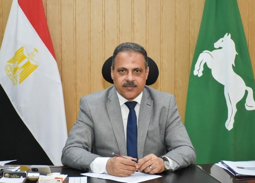 محافظ الشرقية: تسليم 2068 بطاق...