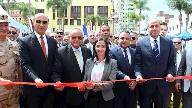 محافظ البحيرة تفتتح معرض دمنهو...