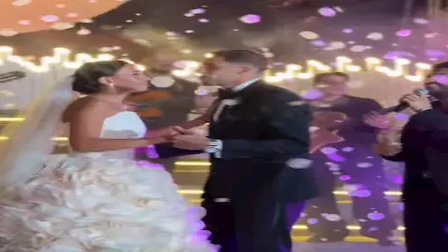 "بجوز ابني".. لقطة طريفة تجمع أحمد شوبير ورامي إمام في حفل زفاف مصطفى شوبير