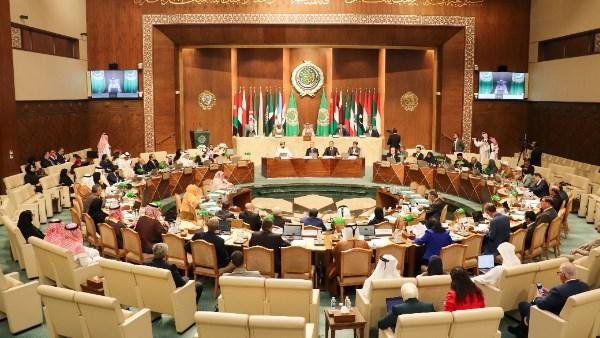 البرلمان العربي يثمن تفويض الرئيس السيسي باتخاذ ما يلزم لدعم السعودية