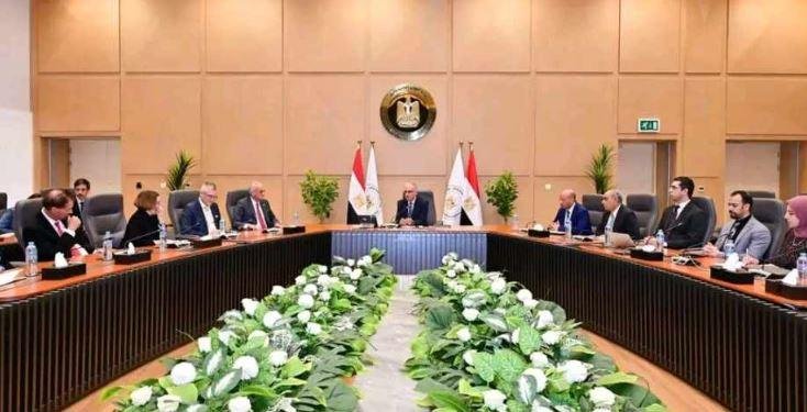 وزير الري يبحث مع مسؤول ألماني تعزيز التعاون في مجال الموارد المائية