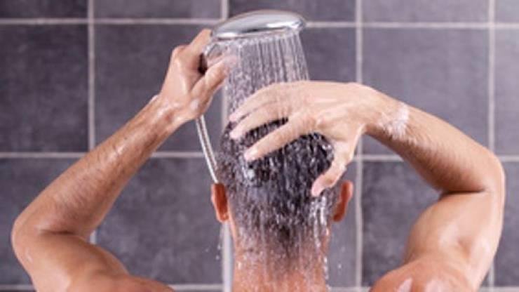 هل يجوز الاكتفاء بالاستحمام بدلا من الوضوء؟.. الإفتاء توضح