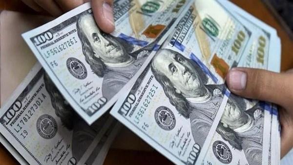 سعر الدولار اليوم الاثنين.. يواصل الصعود فوق 55 جنيها في أغلب البنوك