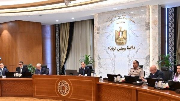 مدبولي: تنفيذ التكليف الرئاسي الخاص بتحسين أجور المعلمين