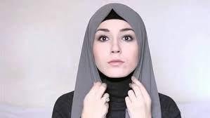 هل ظهور جزء من الشعر لن يؤثر على الحجاب الشرعي للمرأة؟.. الإفتاء توضح الحكم الشرعي