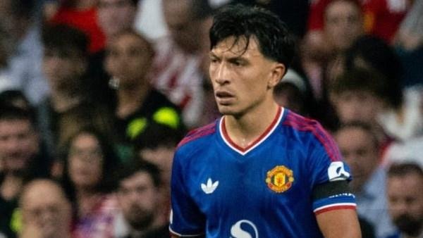 ليساندرو مارتينيز يفتح النار بعد خسارة مانشستر يونايتد أمام أتلتيكو مدريد