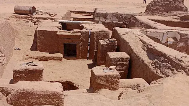 ‬سجل الموت والحياة بالواحات.....