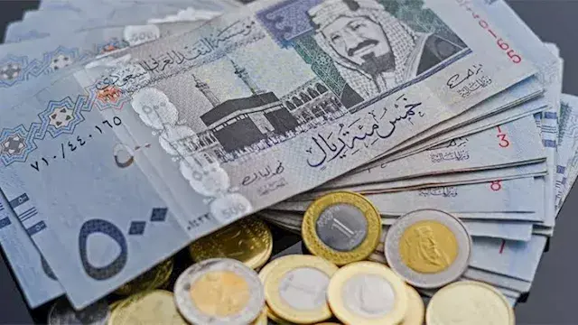 سعر الريال السعودي يقفز إلى مستوى قياسي خلال تعاملات الأحد