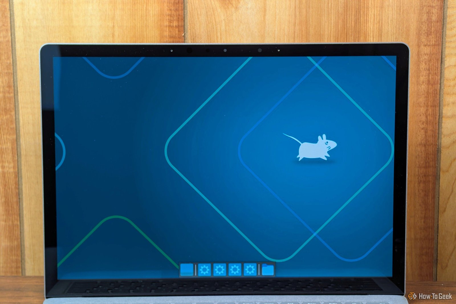 I ditched Ubuntu for a Linux d...