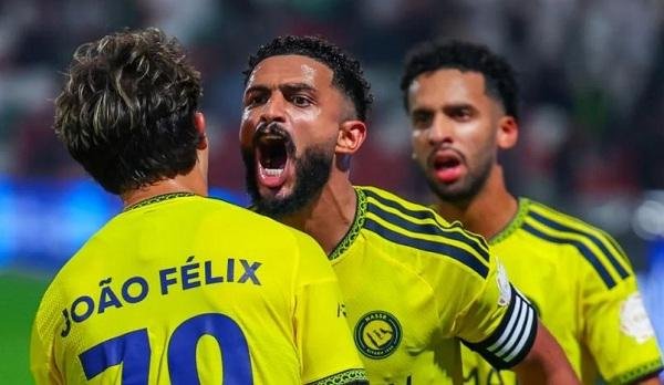 النصر يقلب الطاولة على الاتفاق...