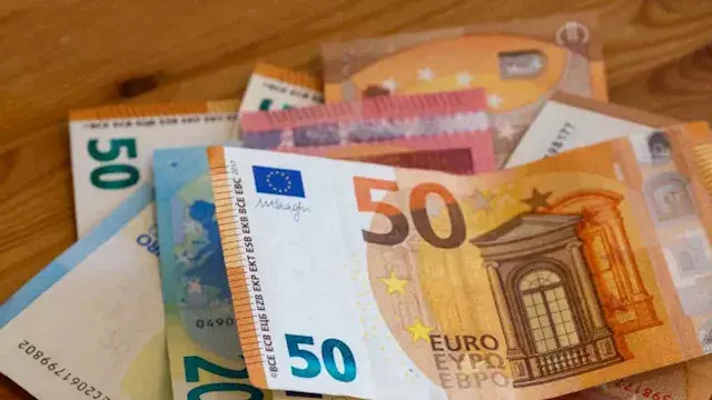 ارتفع في 5 بنوك.. سعر اليورو مقابل الجنيه خلال تعاملات الأربعاء