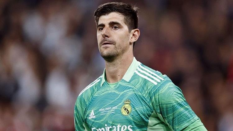 ريال مدريد يعلن إصابة كورتوا واستبعاده من الكلاسيكو أمام برشلونة