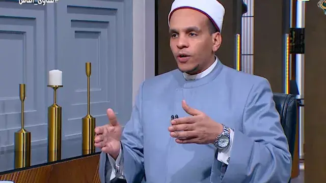 ما حكم النظر إلى الأغنياء والش...