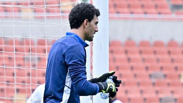 آلام حادة في الظهر تبعد محمد عواد عن تدريبات الزمالك قبل مواجهة المقاولون العرب
