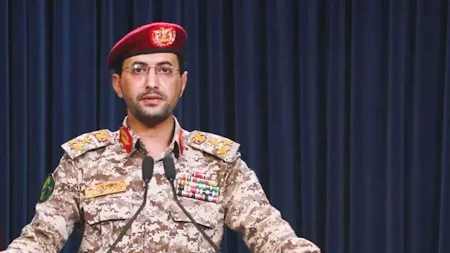 الحوثيون يٌجددون تحذيرهم من استخدام مطار الملك خالد الدولي في الرياض
