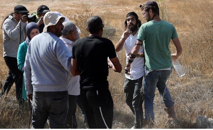 إصابة 5 فلسطينيين بهجوم للمستوطنين على قرية رنتيس برام الله