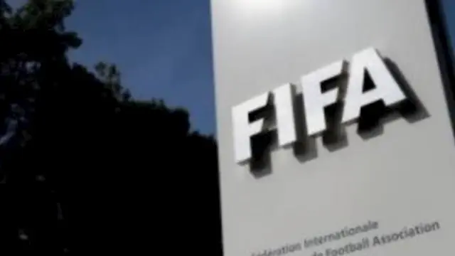 فيفا يرد على جدل استضافة نهائي...