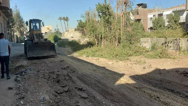 بدء تطوير وتوسعة ورصف طريق المنصورية بالجيزة بطول 2.7 كم في أبو النمرس