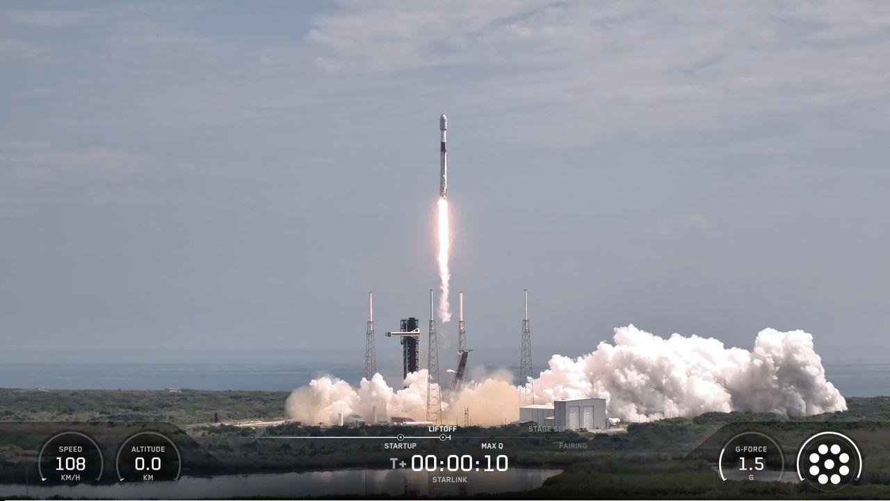 SpaceX launches 29 Starlink sa...