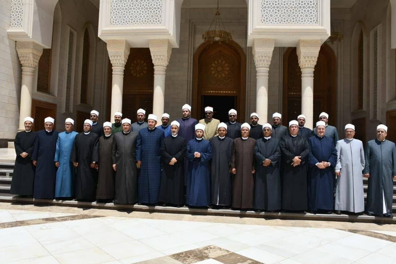 وزير الأوقاف يوجه مديري المدير...