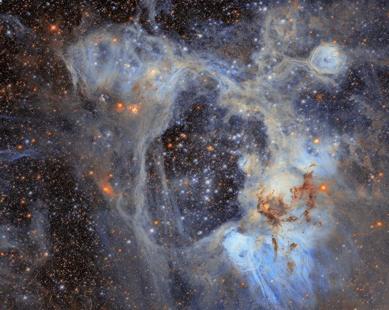 NASA’s Hubble Spies Superbubbl...