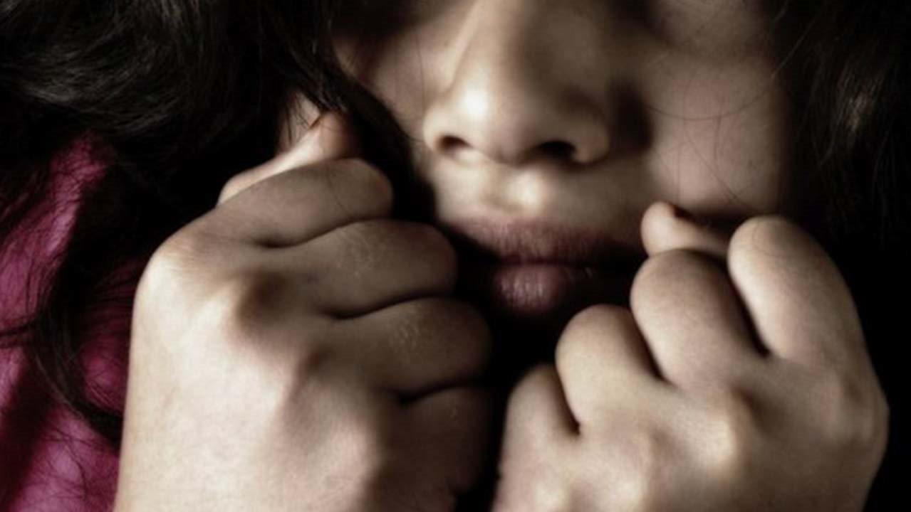 استغلا حالتها المرضية.. عاطل وسائق توك توك ينتهكان جسد قاصر في أرض زراعية بكرداسة
