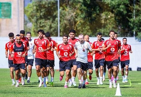 «بعد 12 ساعة سفر» الأهلي يخوض تدريبه الأول في أوغندا استعدادا لمواجهة كيتارا