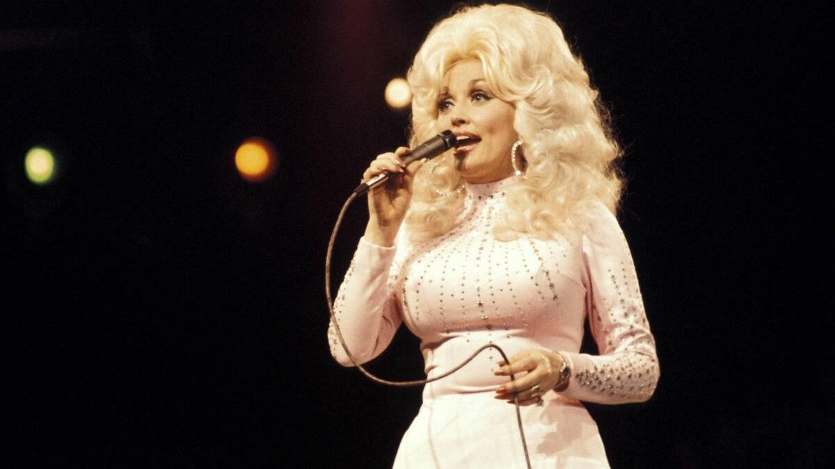 The internet mourns Dolly Part...