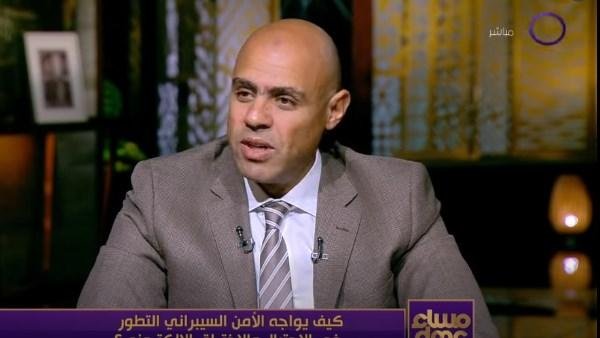 خبير أمن سيبراني يحذر من مراحل الاحتيال الإلكتروني: المحتال يجمع بياناتك قبل الاستيلاء على حسابك