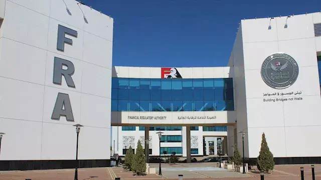 صناديق التحوط تدخل السوق.. كيف...