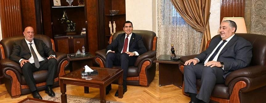 وزير الرياضة يبحث تعزيز الشراكة مع القطاع الخاص لدعم الأبطال الرياضيين