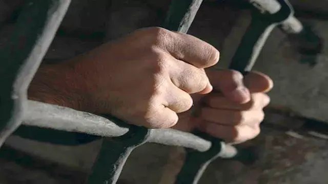 قرار جديد ضد طالبين متهمين باستعراض القوة وسرقة زميلهما في أكتوبر