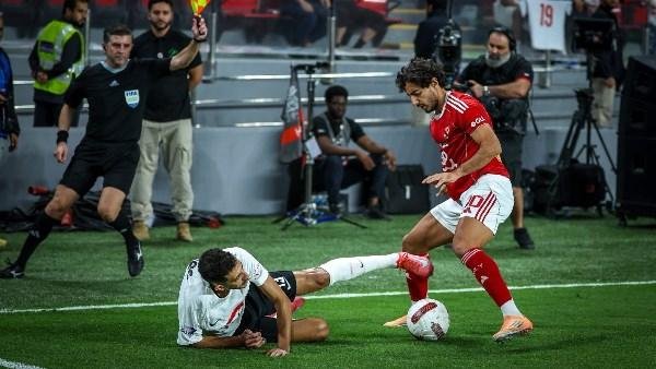 معلقي مباراة الأهلي والزمالك  في قمة الدوري المصري